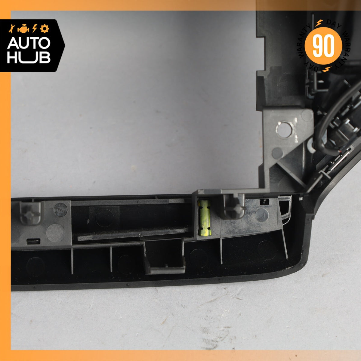 Maserati Ghibli M157 Center Dash Air Vent Grille Screen Frame Trim Panel OEM 41k - photo 16