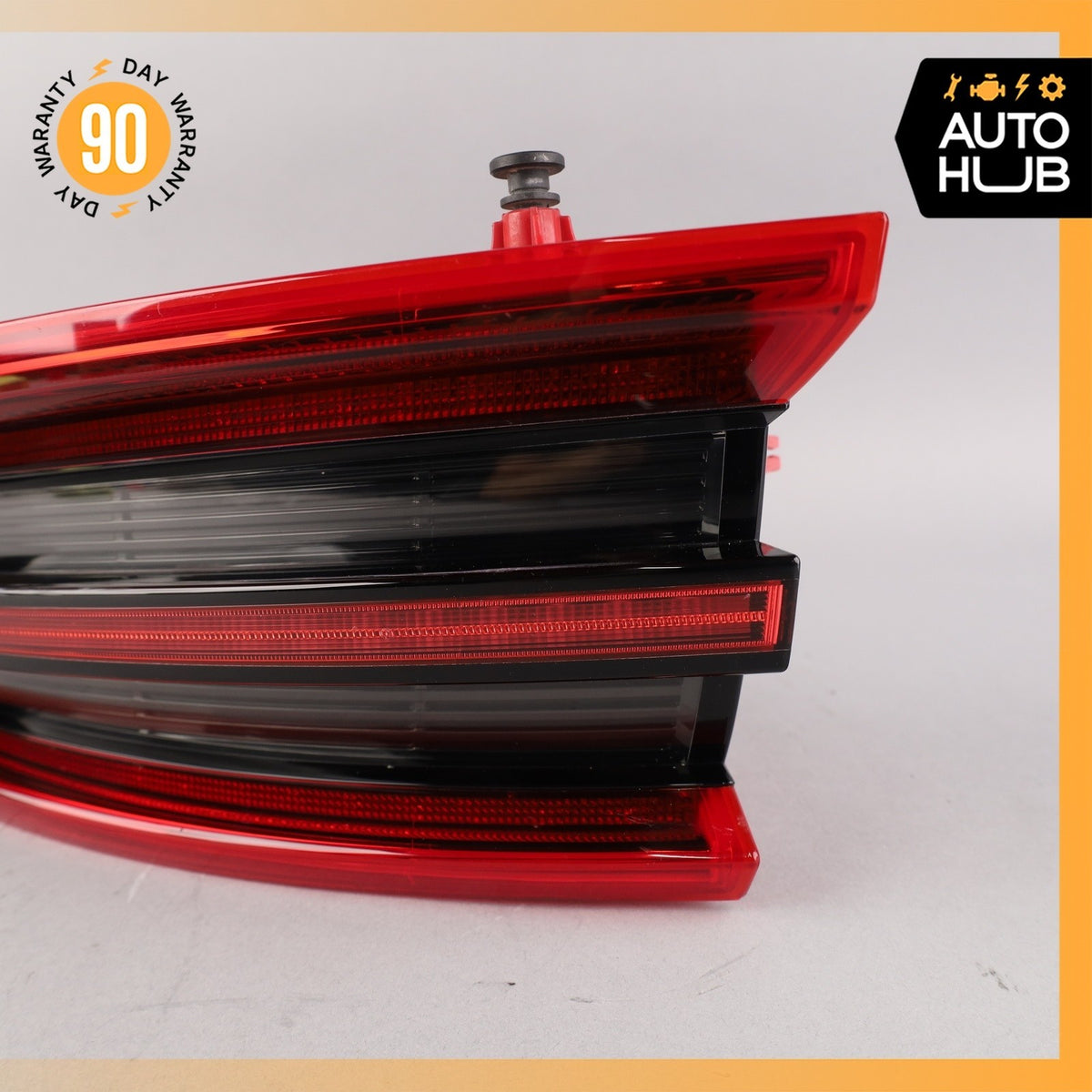 15-18 Porsche Macan 95B S GTS Right Side Outer Tail Light Lamp 95B945096E OEM - photo 10
