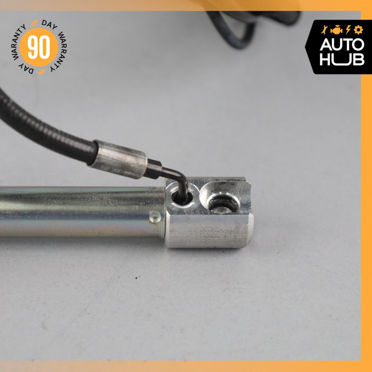Mercedes W221 S63 Trunk Lid Locking Hydraulic Pull Down Pump w/ Foam Case OEM - photo 7