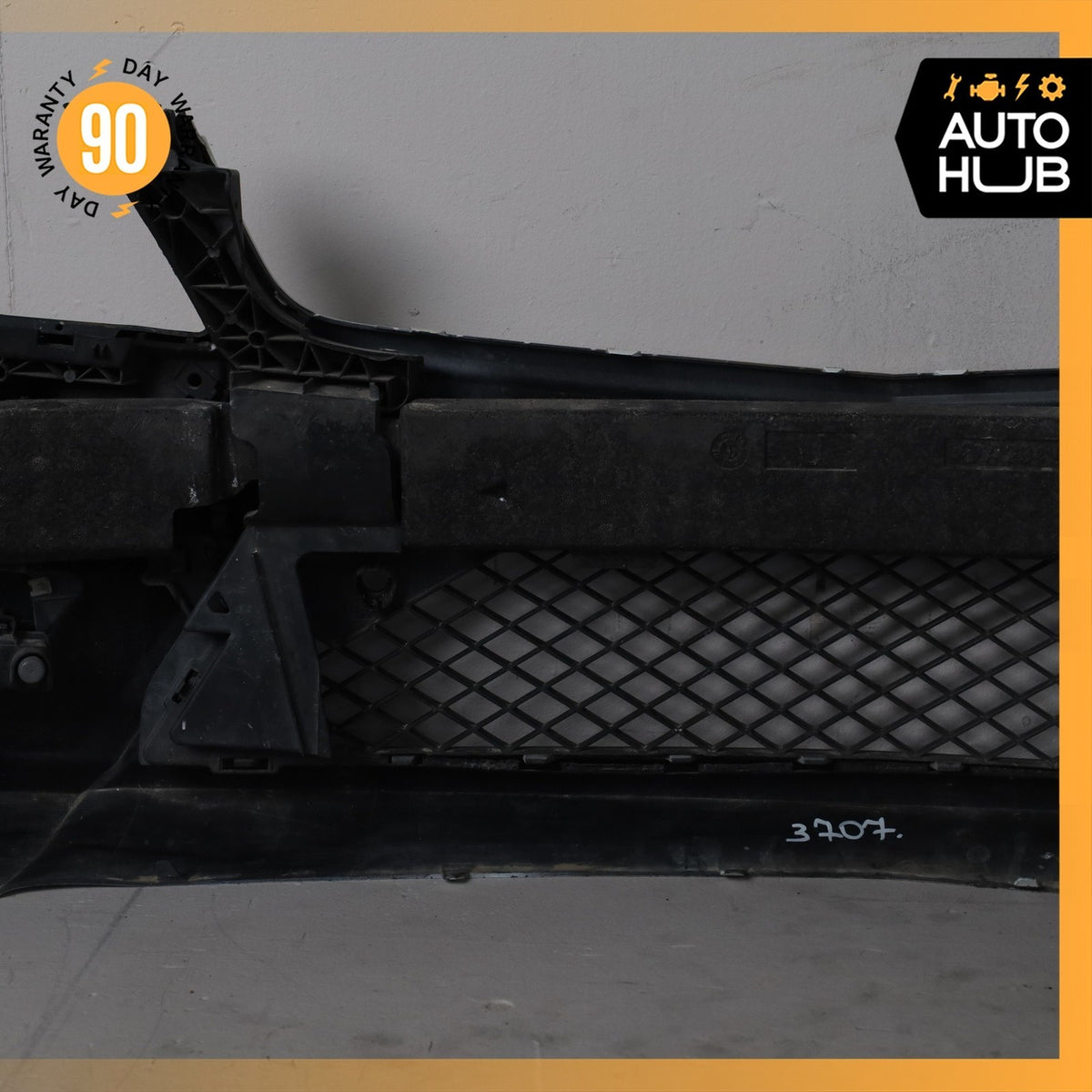 12-14 Mercedes W204 C250 C300 AMG Sport Front Bumper Cover Assembly White OEM - photo 18