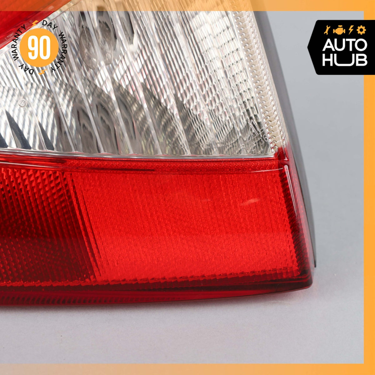 08-16 Maserati GranTurismo M145 Right Side Inner Tail Light Lamp 231568 OEM 47k - photo 4