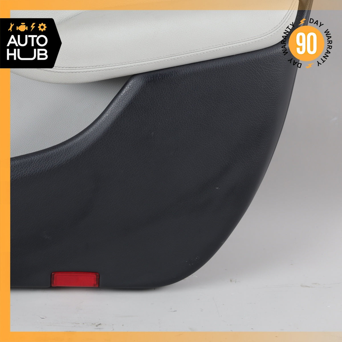 14-17 Mercedes W242 B250e Front Right Side Interior Door Panel OEM 62k - photo 8