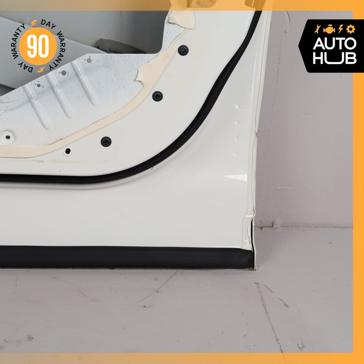 17-22 Maserati Levante M161 Front Right Passenger Side Door Shell White OEM 89k - photo 12