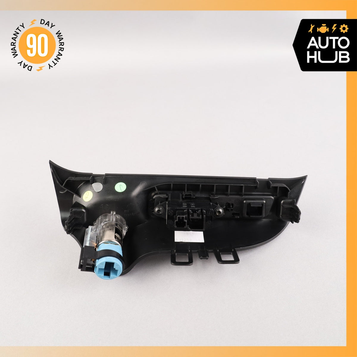 17-23 Alfa Romeo 952 Giulia Dashboard Socket USB Port OEM 49k - photo 9