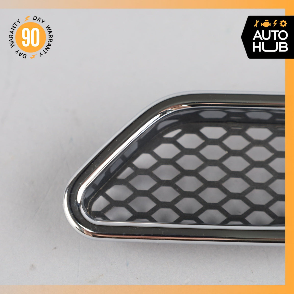 08-19 Maserati GranTurismo M145 Right Fender Panel Grille Vent Chrome OEM - photo 2