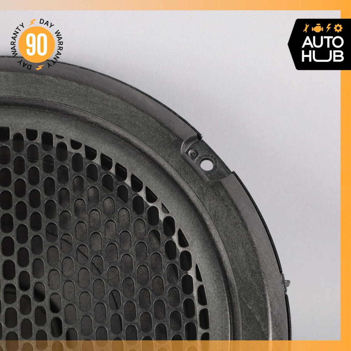 17-24 Maserati Levante M161 Rear Subwoofer Sub Woofer Speaker 670100017 OEM 35k - photo 4