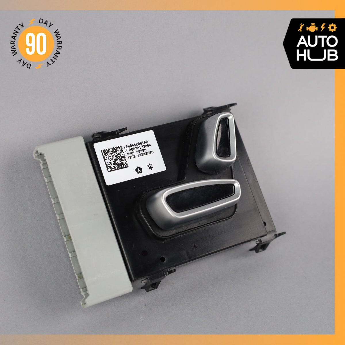 Maserati Levante M161 Ghibli Front Left Seat Control Switch Module 670173854 OEM - photo 1