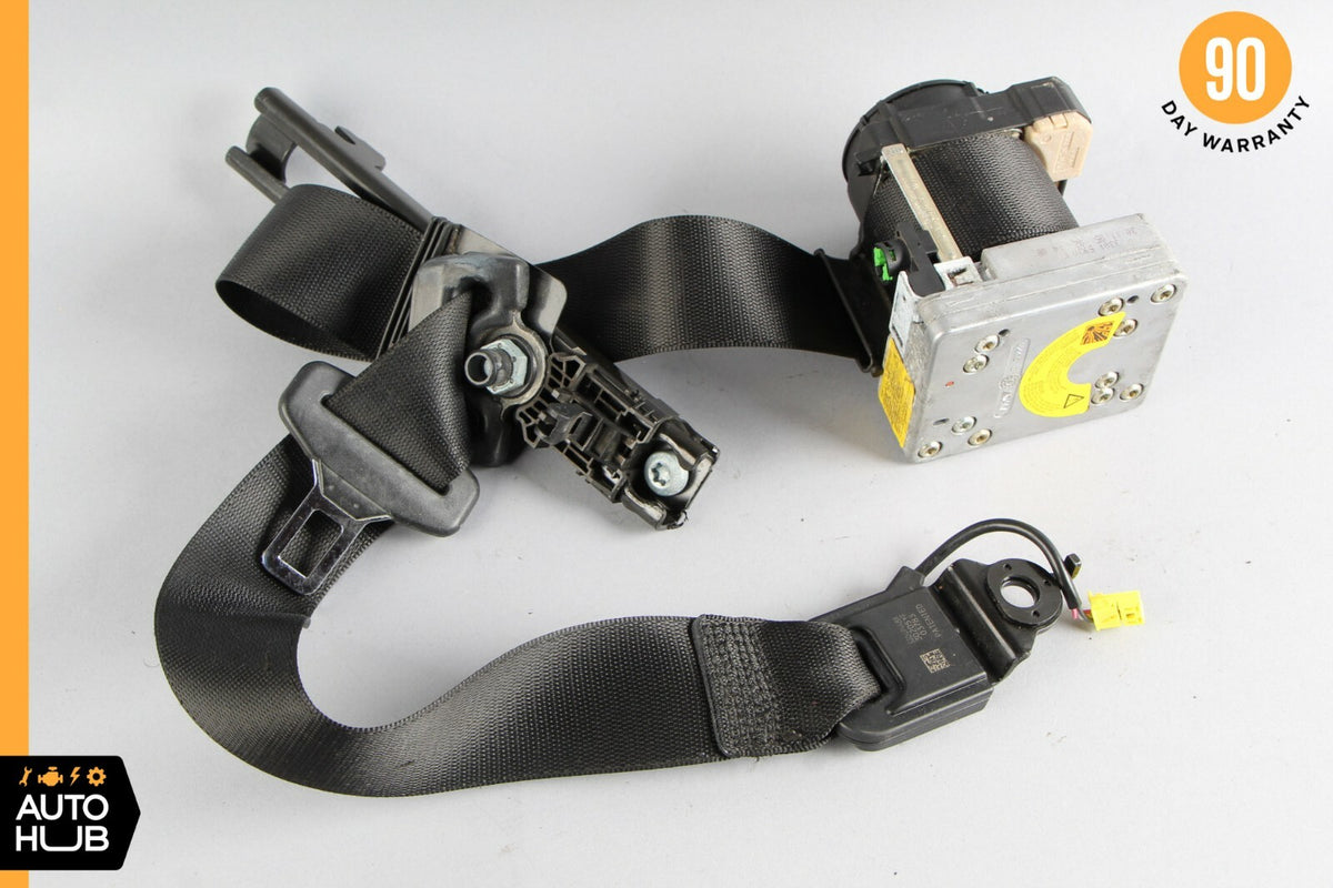 05-07 Mercedes W203 C230 C320 Front Right Side Seat Belt Seatbelt Black OEM - photo 1