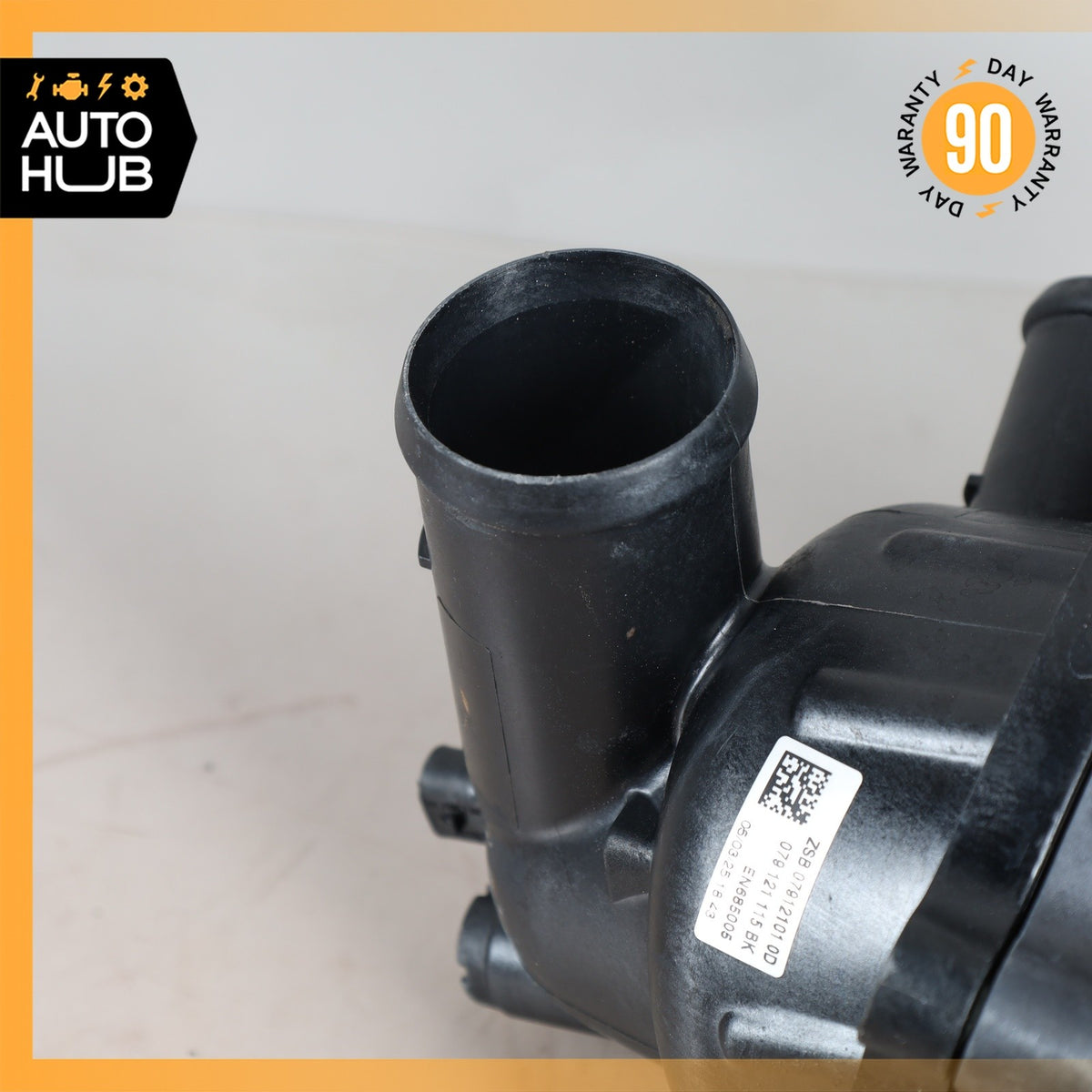 Audi D4 A8 RS5 4.2L V8 Engine Water Pump Thermostat Housing OEM - photo 3