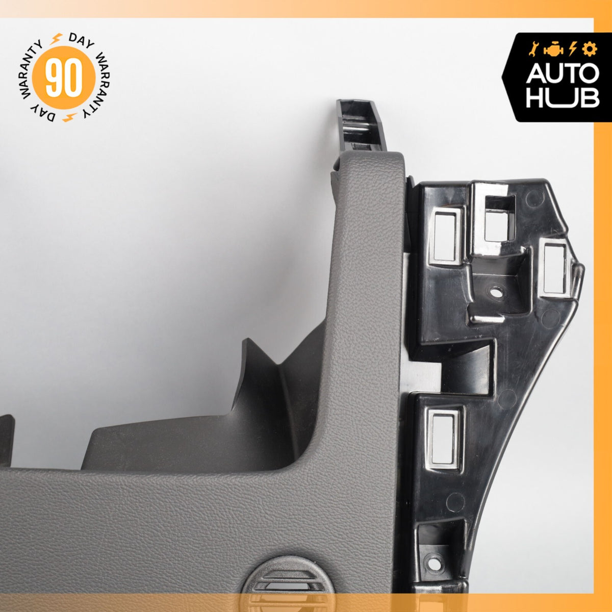 17-20 Maserati Levante M161 Dashboard Dash Left Under Seat Knee Panel OEM 73k - photo 5