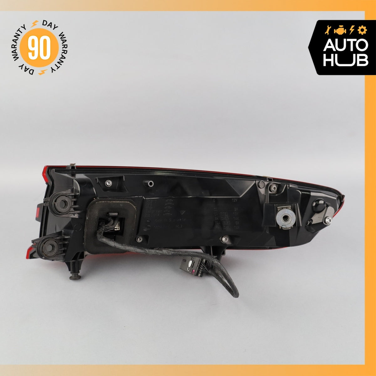 15-18 Porsche Macan 95B GTS Left Side Outer Tail Light Lamp 95B945095C OEM - photo 12