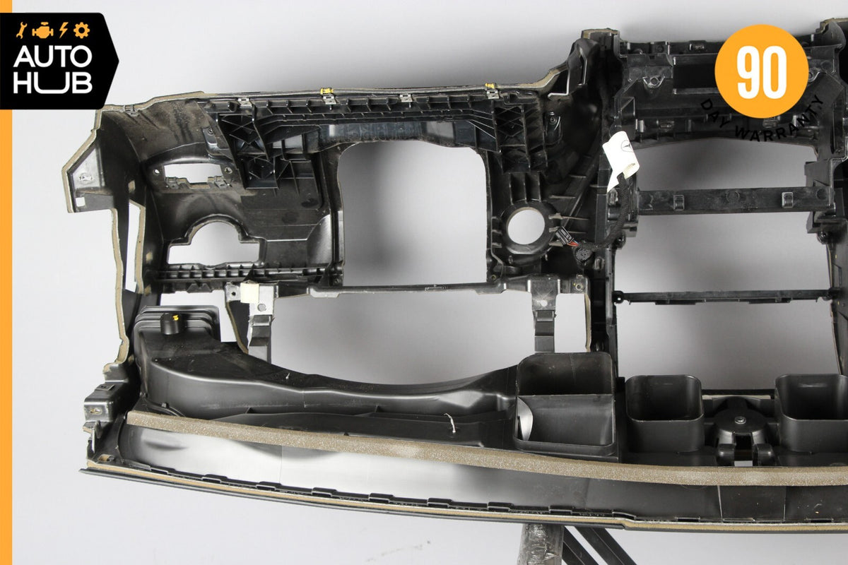 08-11 Mercedes W204 C300 C350 Dashboard Dash Board Panel Assembly w/ Airbag OEM - photo 9