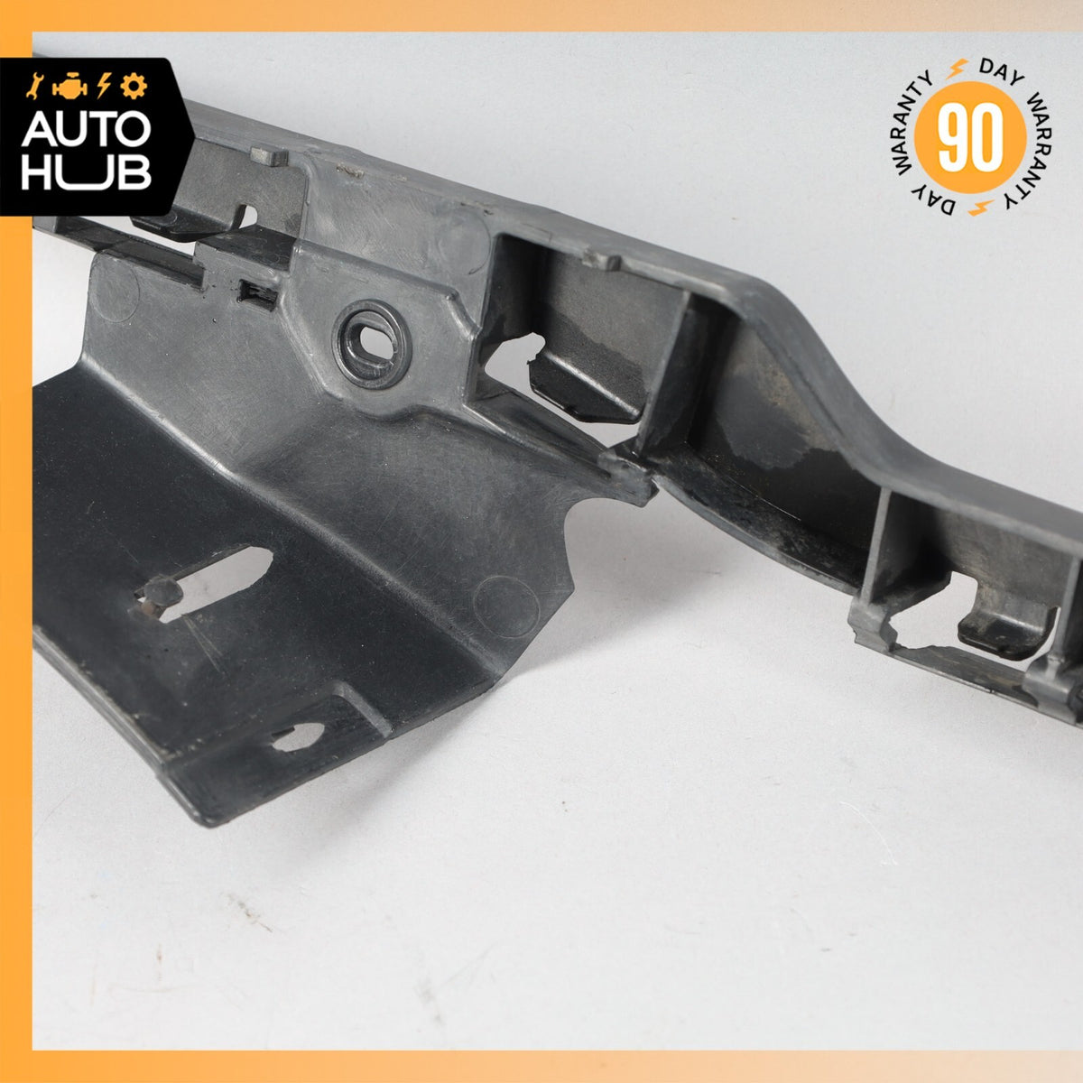 08-18 Maserati GranTurismo M145 Left Side Rocker Panel Side Skirt Bracket OEM - photo 9