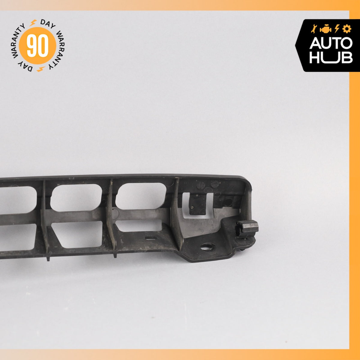 11-18 Porsche Cayenne 958 Hybrid S Rear Center Bumper Support Bracket OEM - photo 8