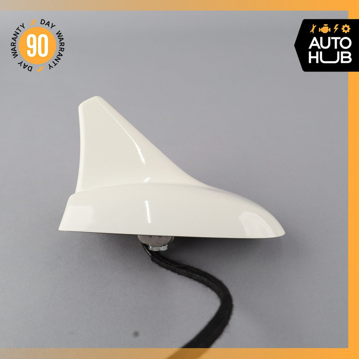 14-17 Maserati Quattroporte M156 Shark Fin Radio Antenna White OEM - photo 4