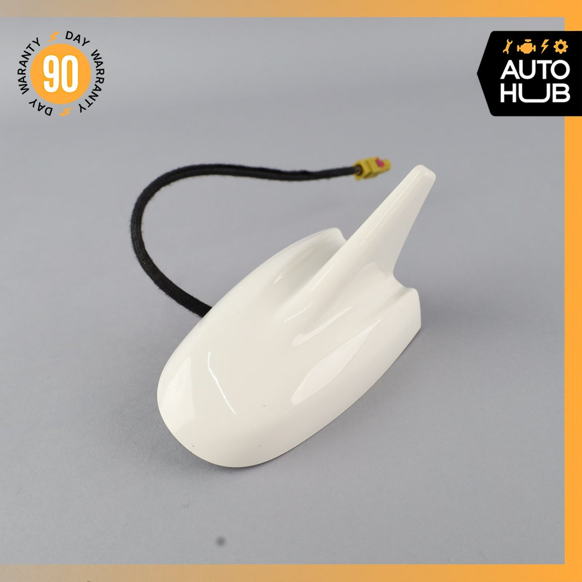 14-17 Maserati Quattroporte M156 Shark Fin Radio Antenna White OEM - photo 1