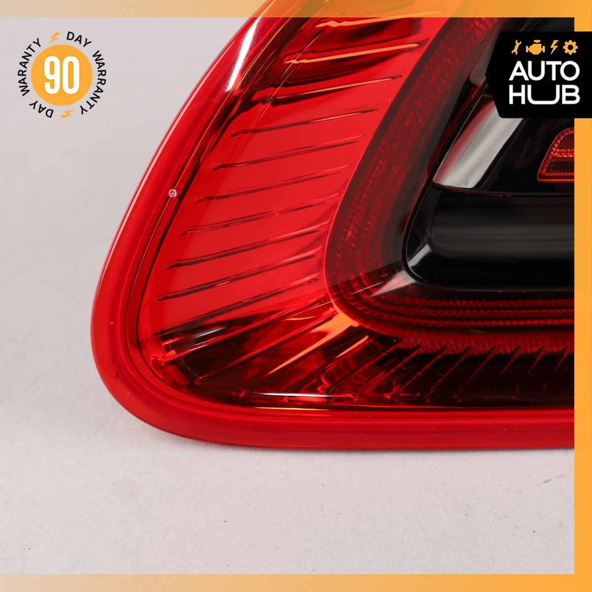 15-18 Porsche Macan 95B Rear Right Passenger Side Inner Tail Light Lamp OEM 74k - photo 6