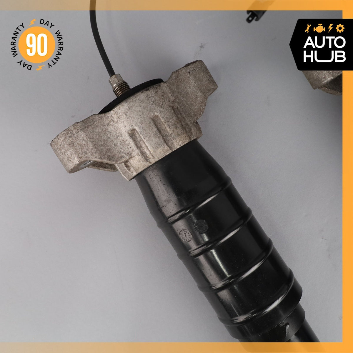 Maserati Ghibli Shock Strut Absorber Rear Left And Right Set 670008900 OEM - photo 3