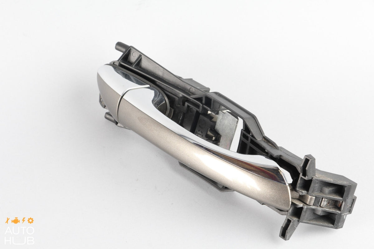 06-11 Mercedes W219 CLS500 CLS550 Exterior Door Handle Front Right Side OEM - photo 6