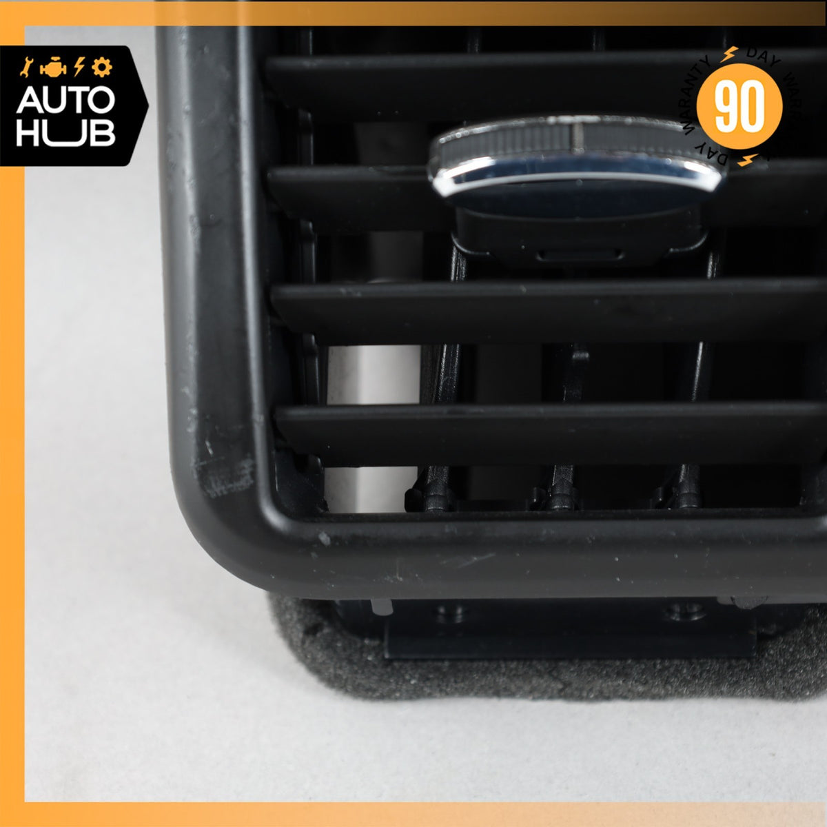 04-18 Maserati GranTurismo M145 Rear Center Console AC A/C Air Vent OEM - photo 7