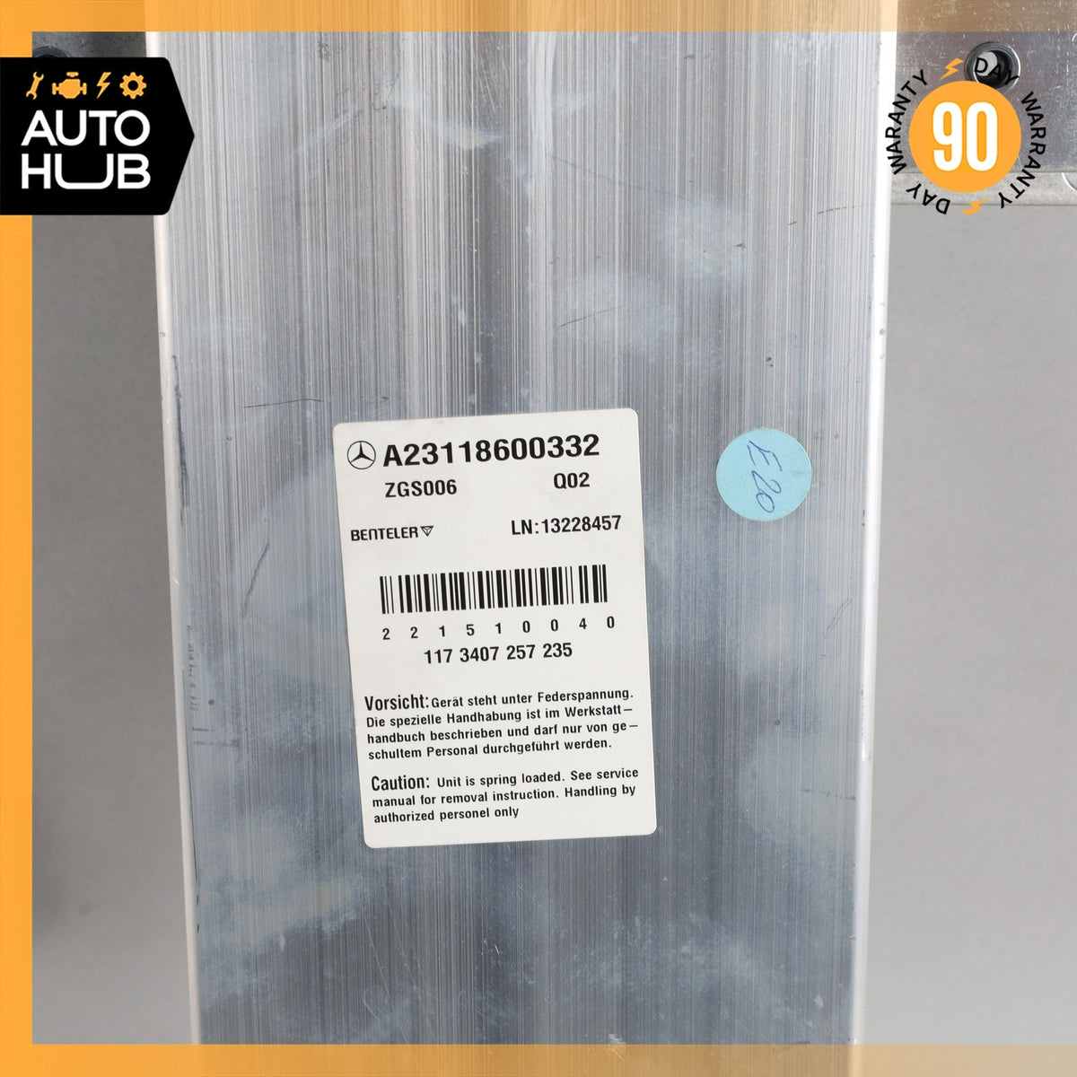 Mercedes R231 SL550 SL400 Convertible Top Right Roll Bar Support Pop Up OEM - photo 5