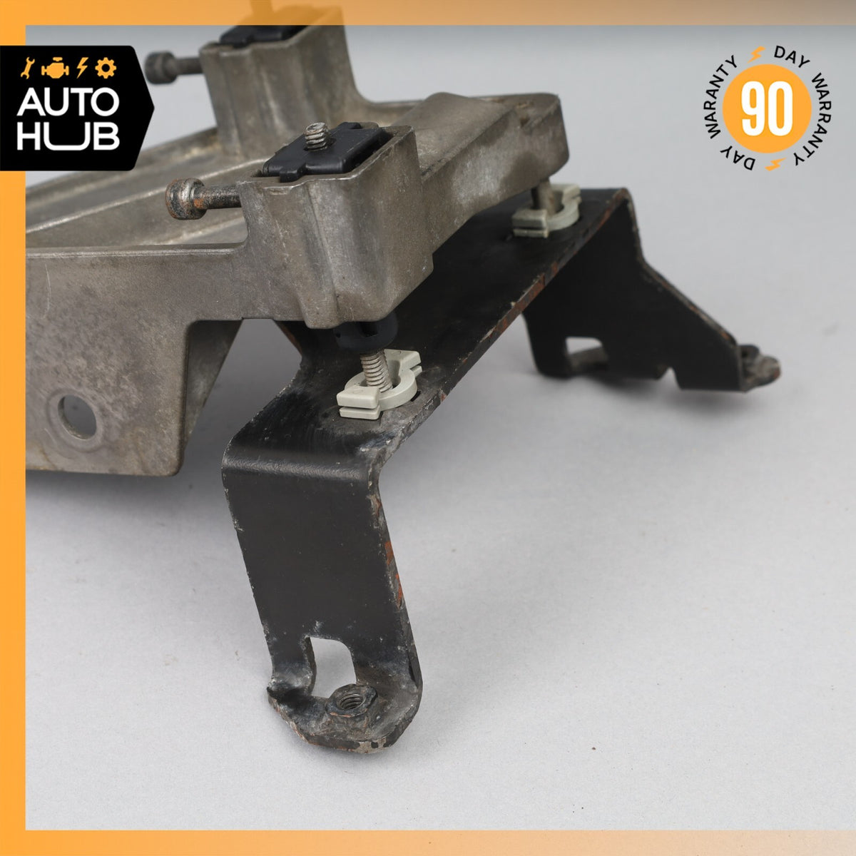 04-05 Cadillac XLR Adaptive Cruise Control Bracket 10318113 OEM - photo 8