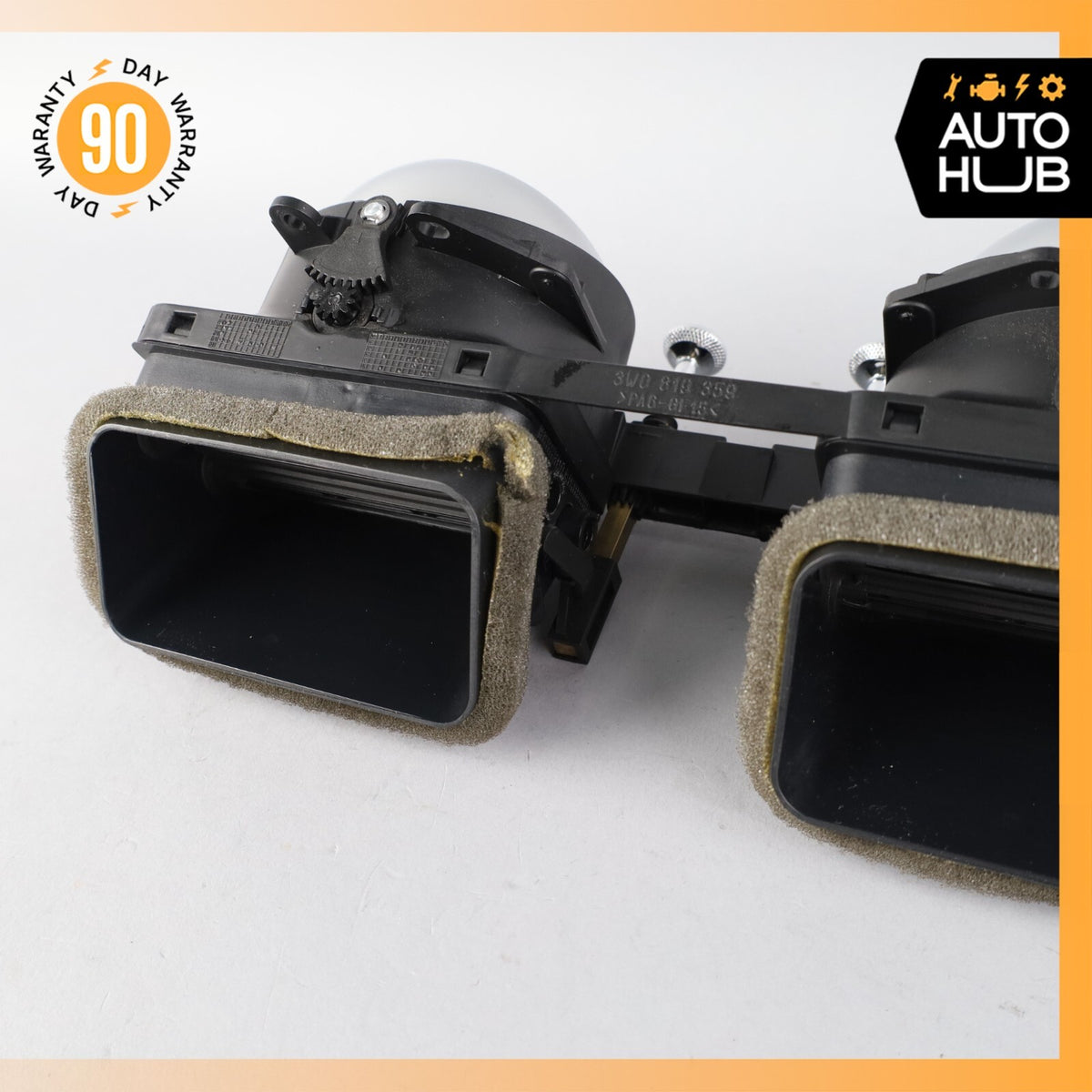03-18 Bentley Flying Spur GTC GT Dashboard Dash AC A/C Air Vent Center OEM 71k - photo 13