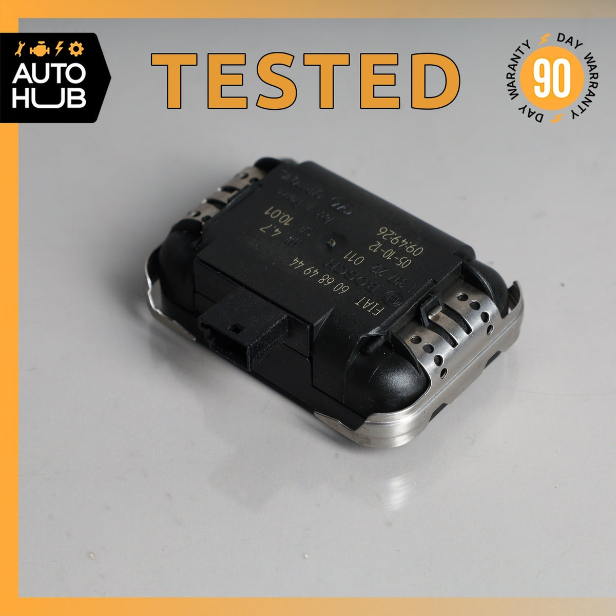 04-19 Maserati GranTurismo M145 Front Windshield Rain Sensor 60684944 OEM - photo 1