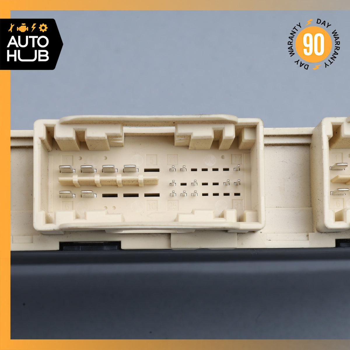 Mercedes W242 B250e Front Right Side Seat Control Module Unit OEM - photo 5