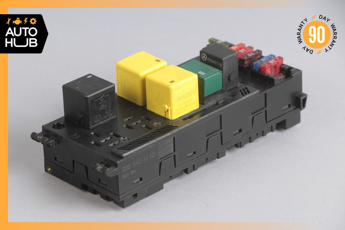 98-03 Mercedes W208 CLK430 E320 CLK320 Front Fuse Box Control 0025451901 OEM - photo 3