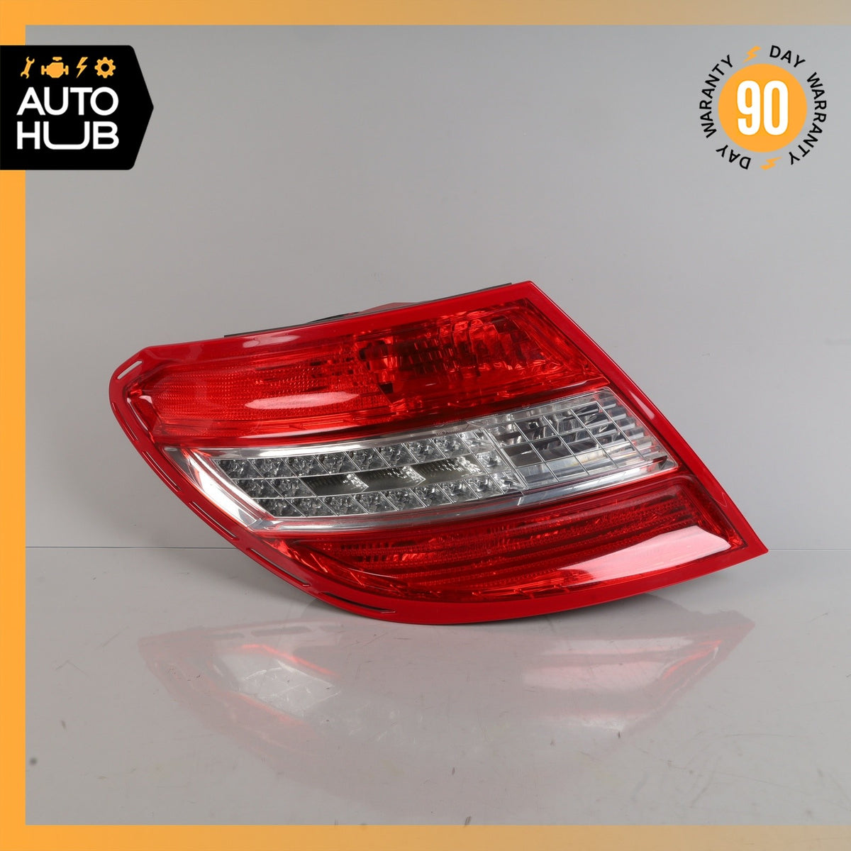 08-11 Mercedes W204 C300 C350 Left LED Tail Light 2048202164 OEM - photo 2