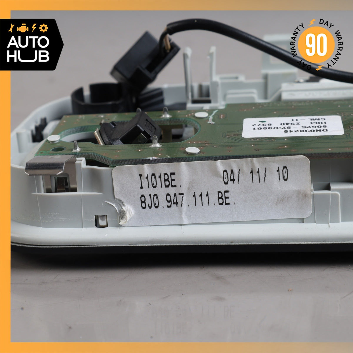 Audi 8J TT Front Overhead Console Dome Reading Light Lamp 8J0947111CE OEM - photo 8