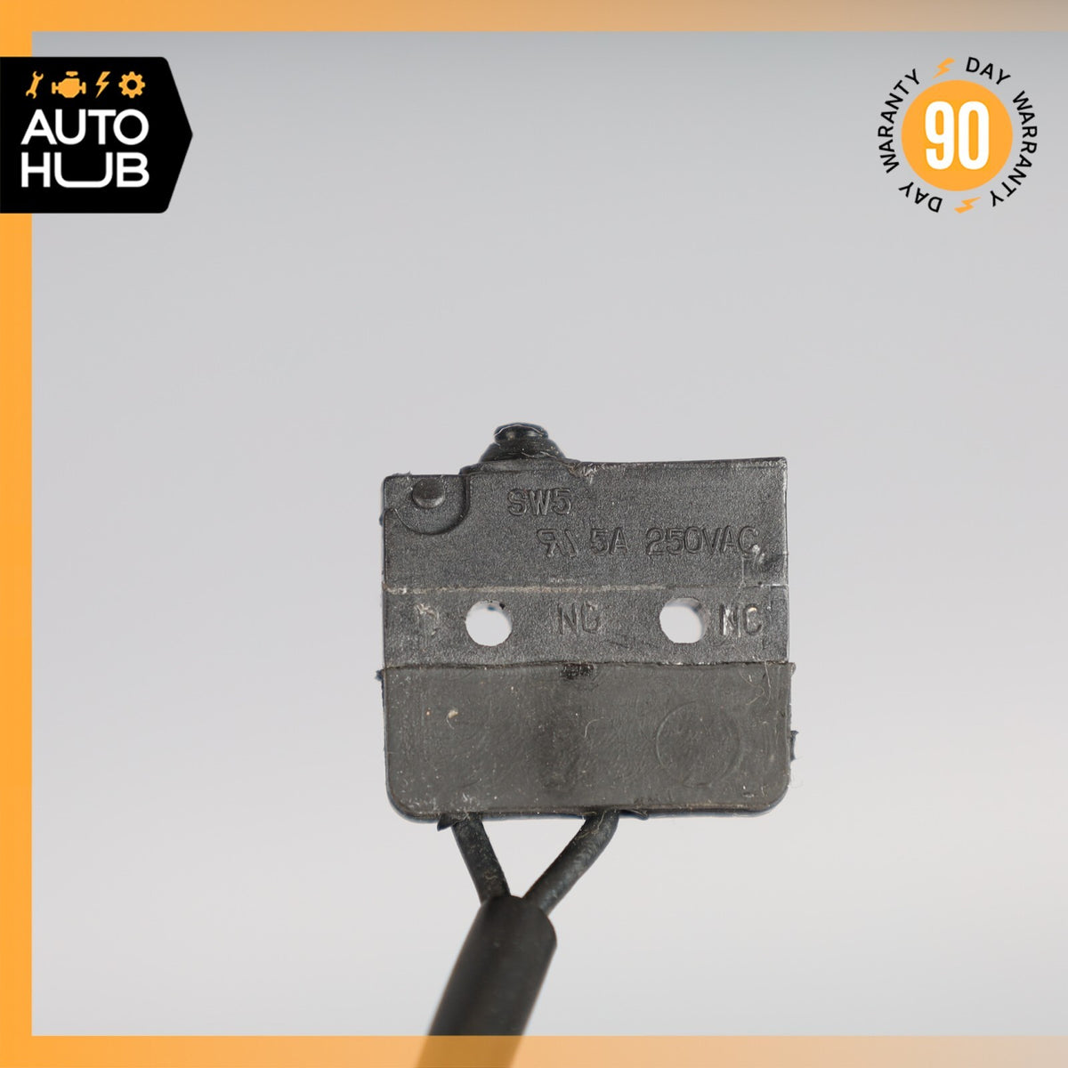 04-09 Cadillac XLR Convertible Roof Top Luggage Barrier Switch 15143316 OEM 51k - photo 8