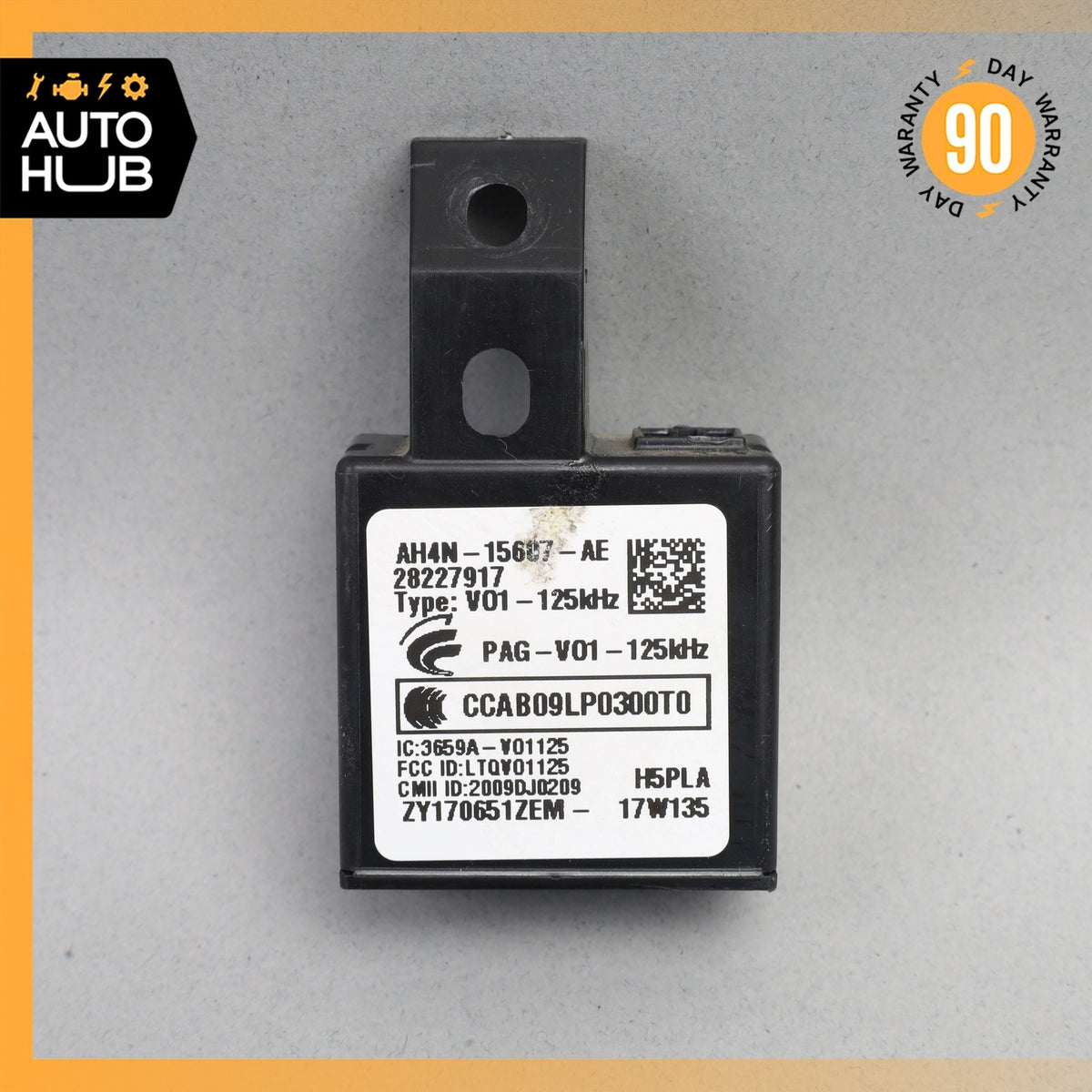 LR Range Rover L494 Keyless Entry Sensor Antenna Module AH4N15607AE OEM - photo 1