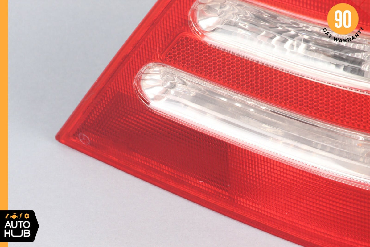 01-04 Mercedes W203 C230 C320 C32 Tail Light Lamp Rear Right Passenger Side OEM - photo 2