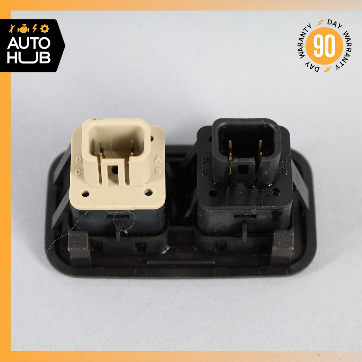 04-09 Cadillac XLR Fuel Door and Rear Compartment Lid Release Switches OEM - photo 4