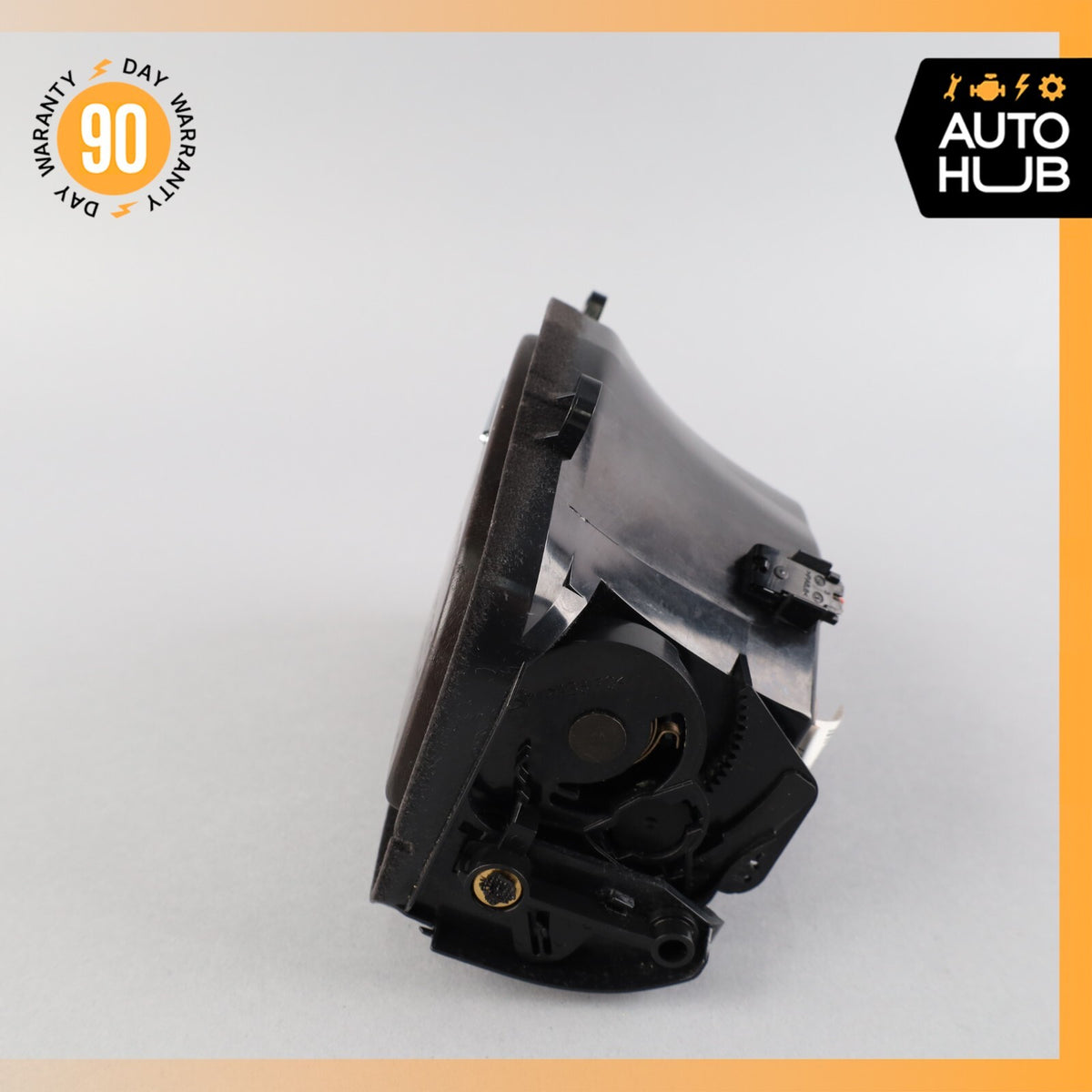 14-24 Maserati Quattroporte M156 Center Console Phone Holder Compartment OEM 32k - photo 7