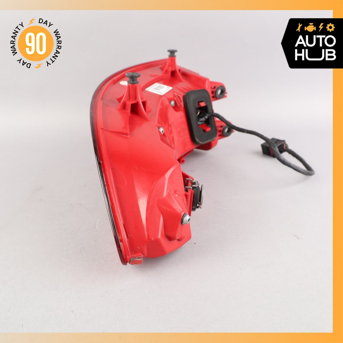 15-18 Porsche Macan 95B S GTS Left Side Outer Tail Light Lamp 95B945095E OEM - photo 16