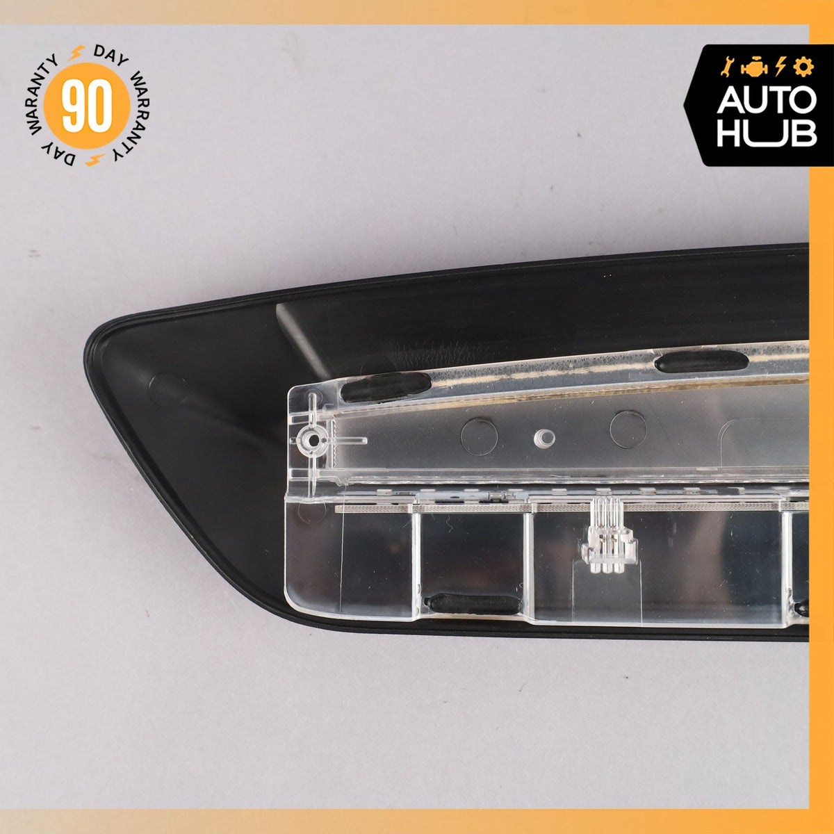 17-19 Alfa Romeo 952 Giulia Third Brake Stop Light Lamp OEM 73k - photo 10