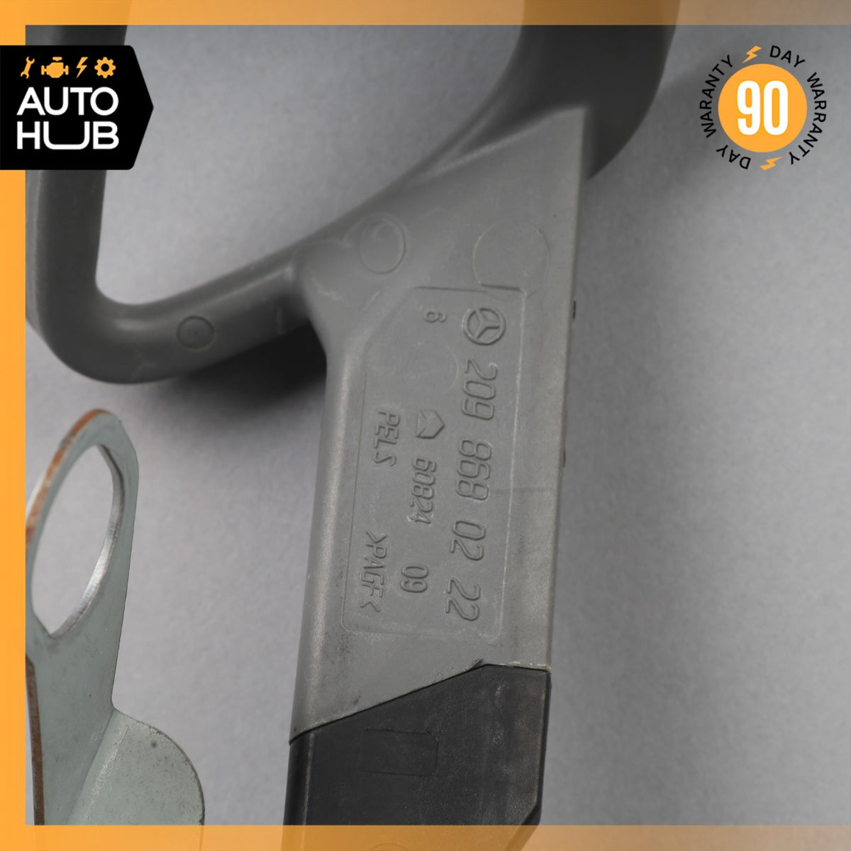 06-09 Mercedes W209 CLK550 CLK350 Front Right Seat Belt Feeder Motor Gray OEM - photo 14