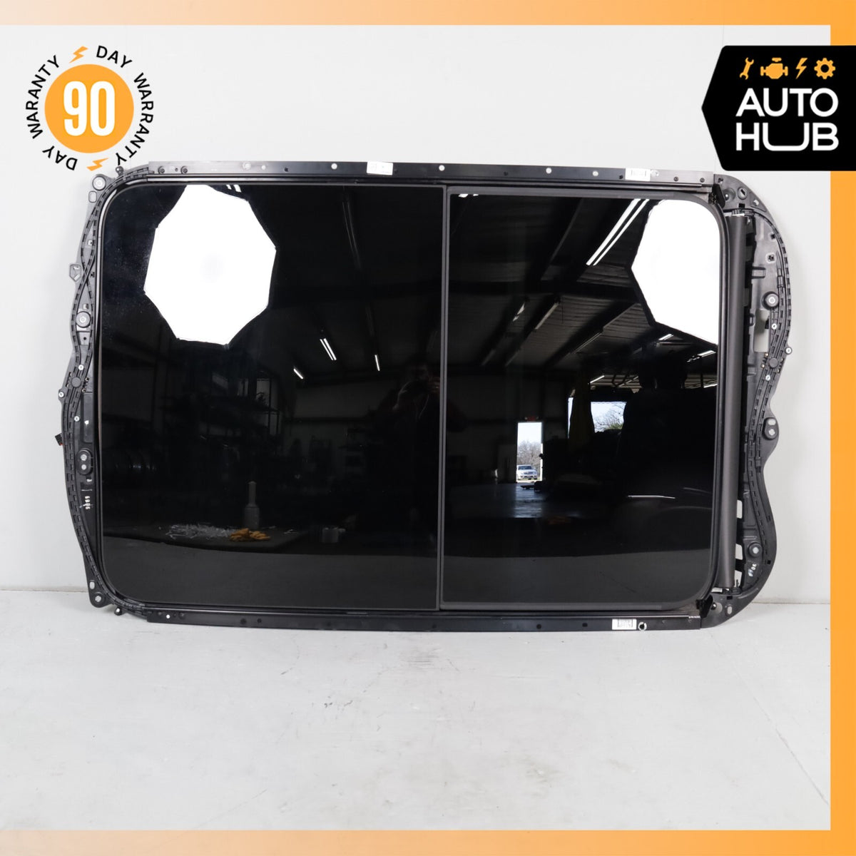 15-24 Porsche Macan 95B Turbo Panoramic Roof Glass Frame Black OEM 64k - photo 2