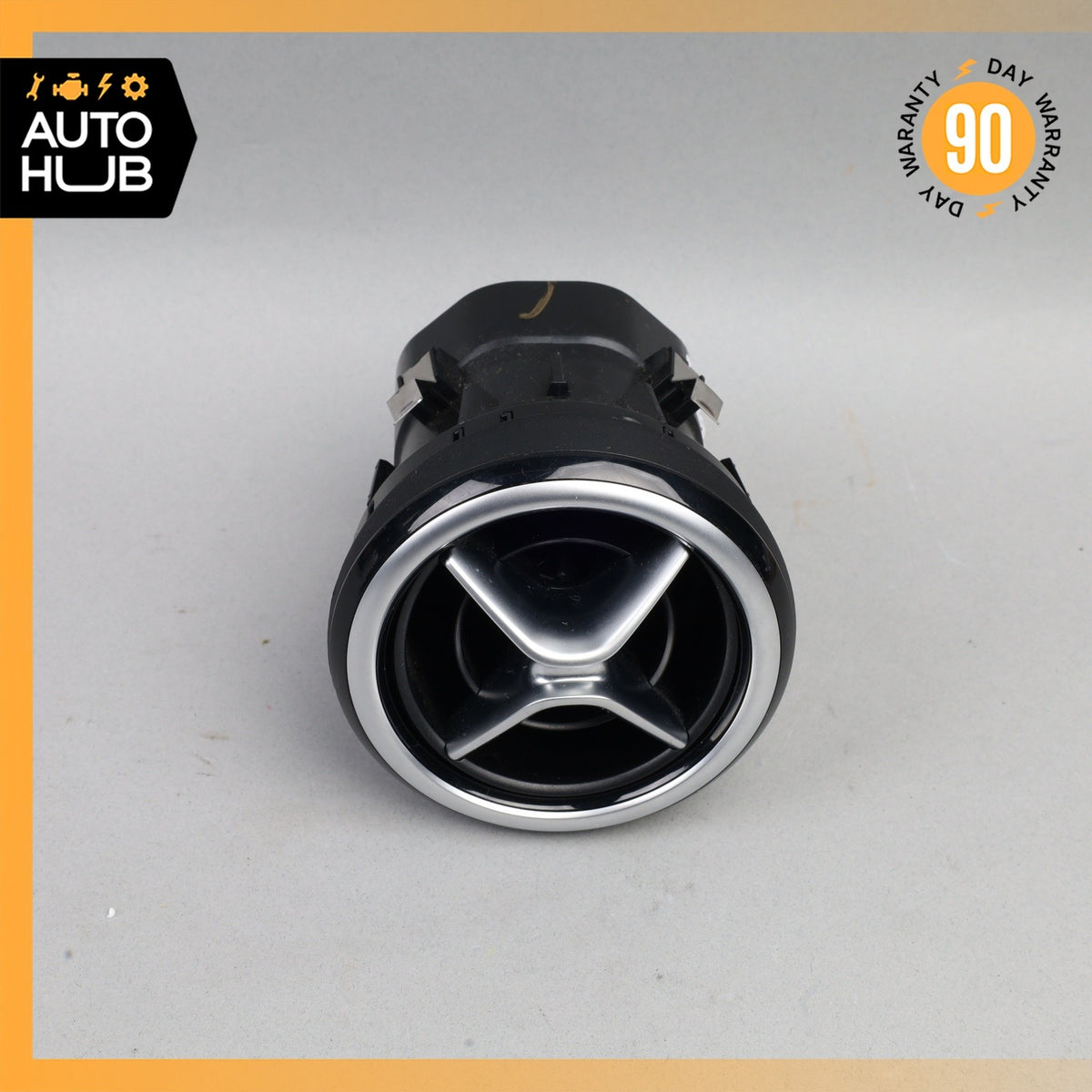 Mercedes W242 B250e Front Center Dashboard A/C Air Vent OEM - photo 3