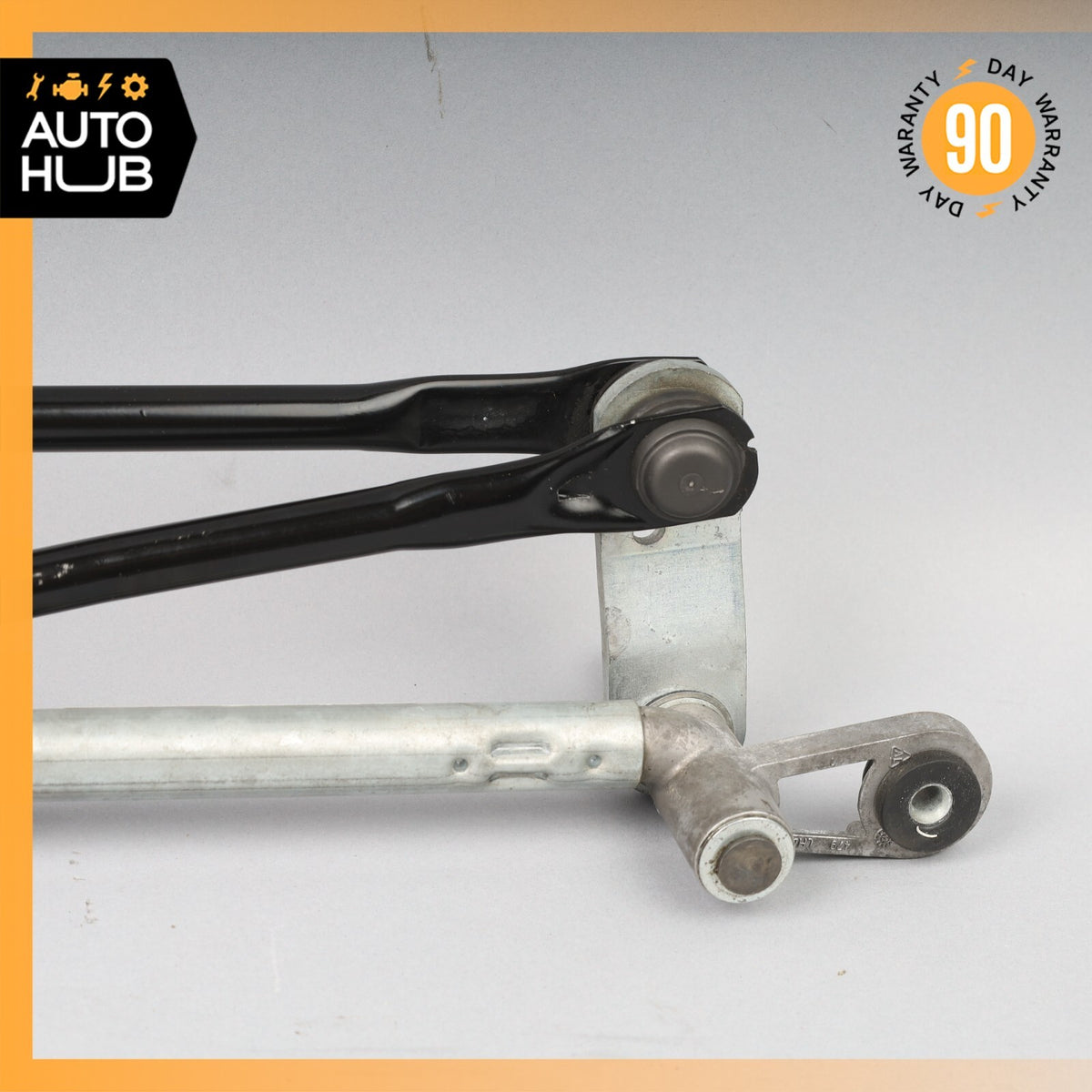 2014 Maserati Quattroporte SQ4 M156 Windshield Wiper Linkage Arm OEM 69k - photo 2