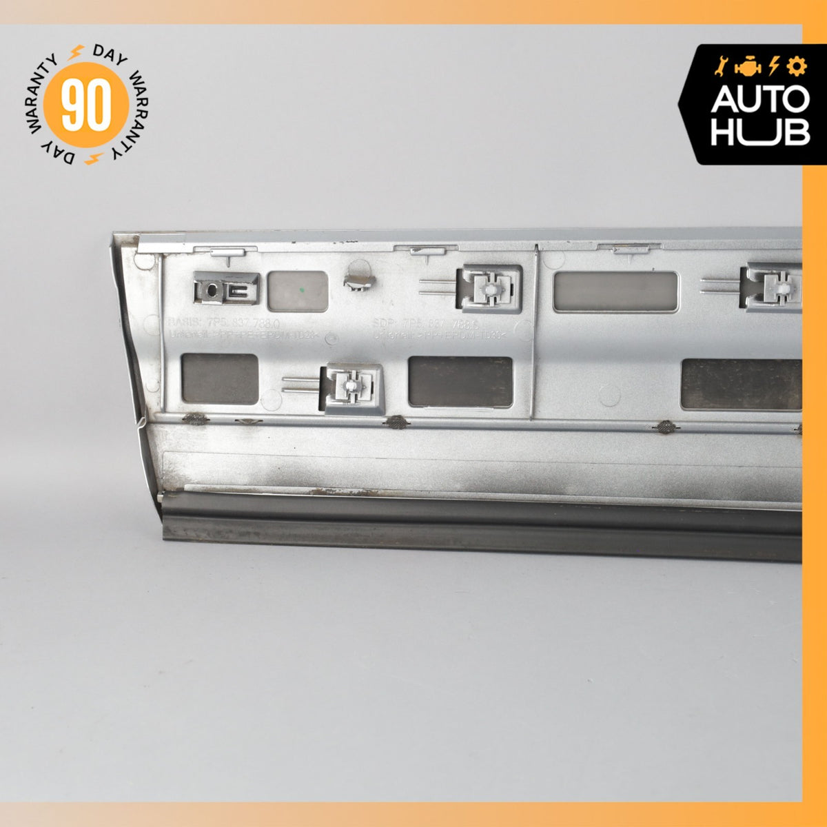 15-18 Porsche Cayenne 958 GTS Front Right Lower Door Molding OEM 31k - photo 7