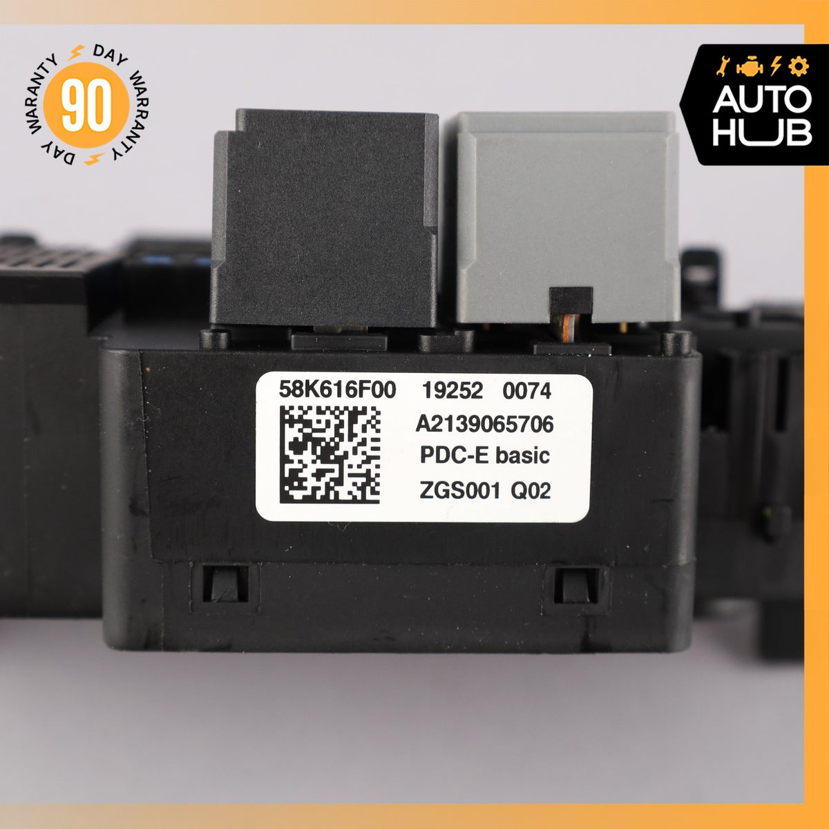 17-20 Mercedes W213 E350 E300 E63 AMG Front Engine Fuse Box Relay OEM 58k - photo 9