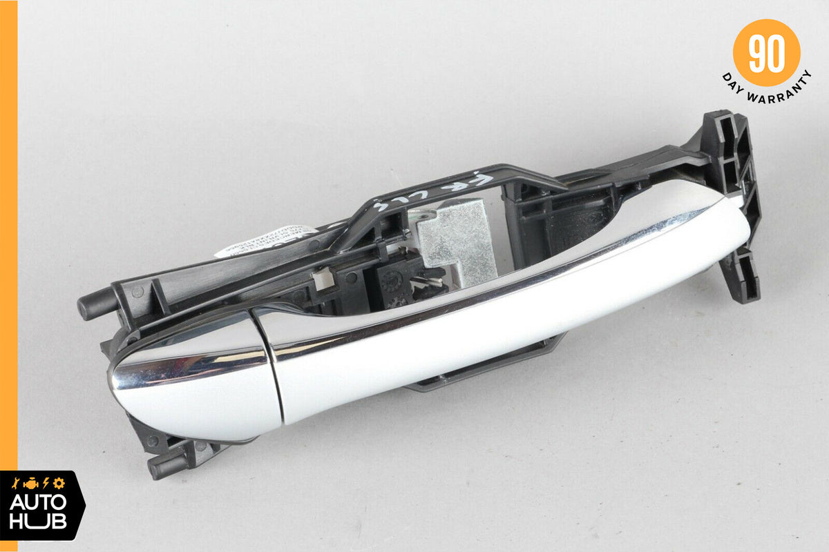 06-11 Mercedes W219 CLS500 CLS550 Exterior Door Handle Front Right Side OEM - photo 1