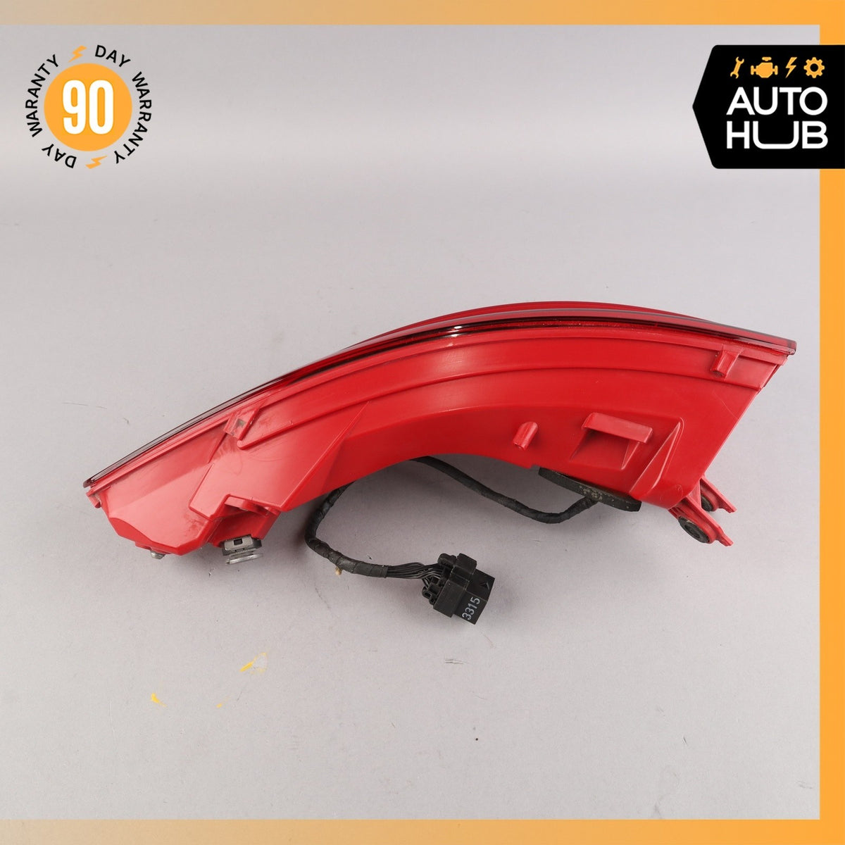 15-18 Porsche Macan 95B S GTS Right Side Outer Tail Light Lamp 95B945096E OEM - photo 21