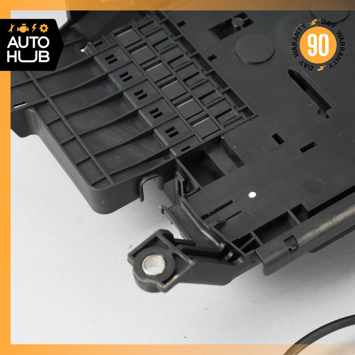 11-18 Porsche Cayenne Rear Trunk Fuse Relay Junction Box OEM - photo 18