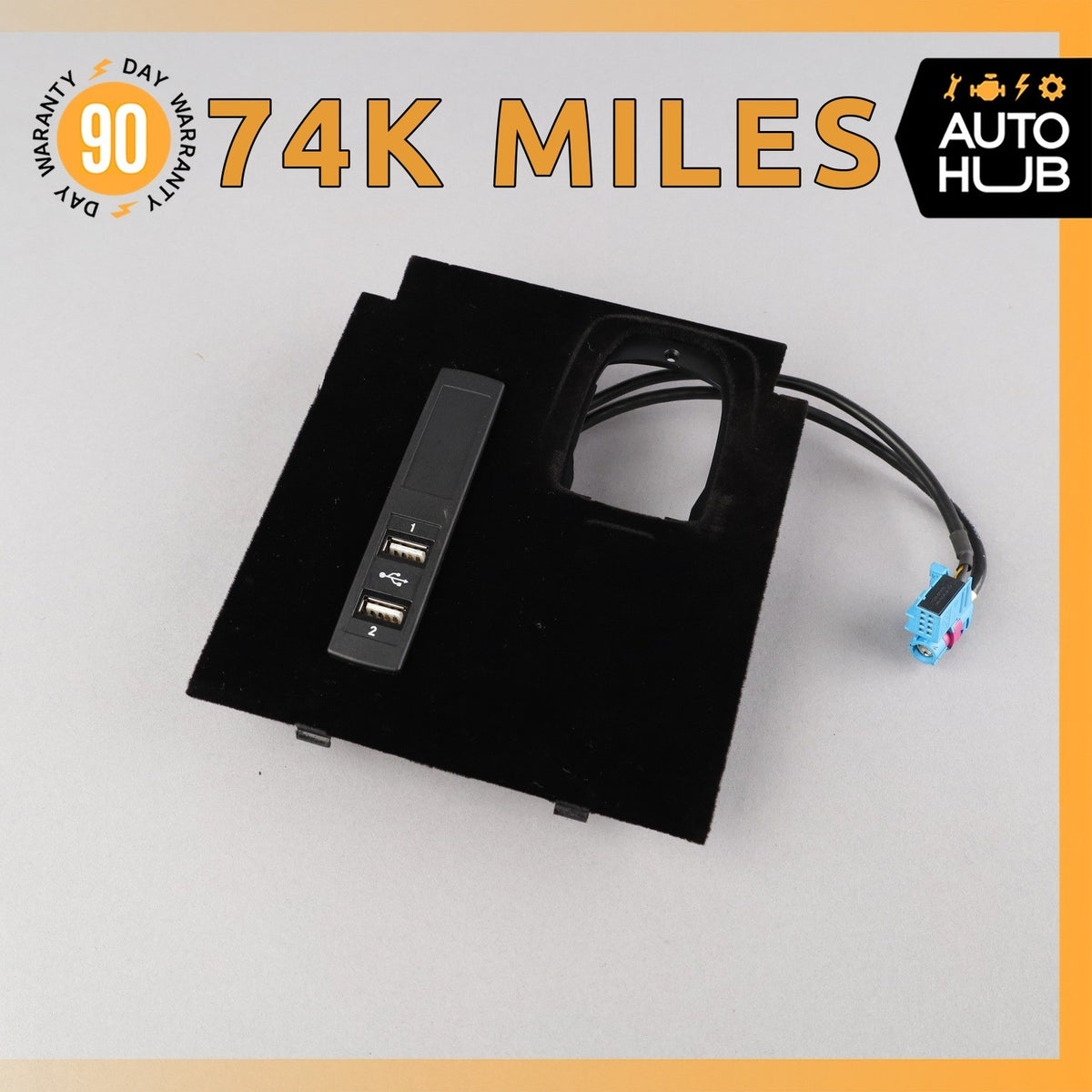 14-17 Mercedes W217 S550 S600 S63 AMG Center Console Socket USB Port w/ Trim OEM - photo 1