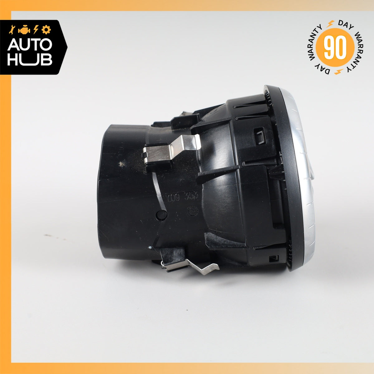 Mercedes W117 CLA250 AMG Front Center Dashboard A/C Air Vent OEM - photo 6